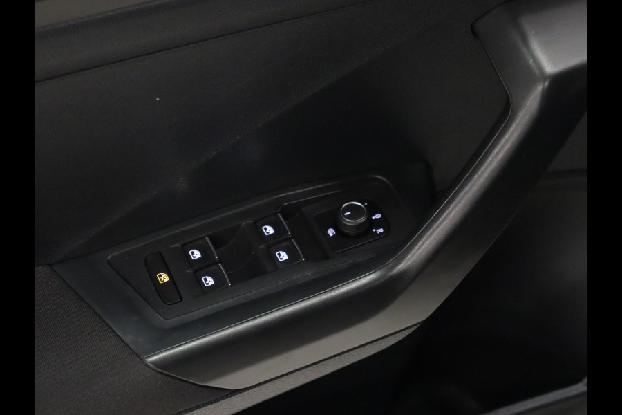 Volkswagen T-Roc 1.0 TSI Style [APPLE CARPLAY, PDC V+A, ADAPTIVE CRUISE CONTROL, CLIMATE CONTROL, STOEL MASSAGE, NAVIGATIE, NIEUWSTAAT]