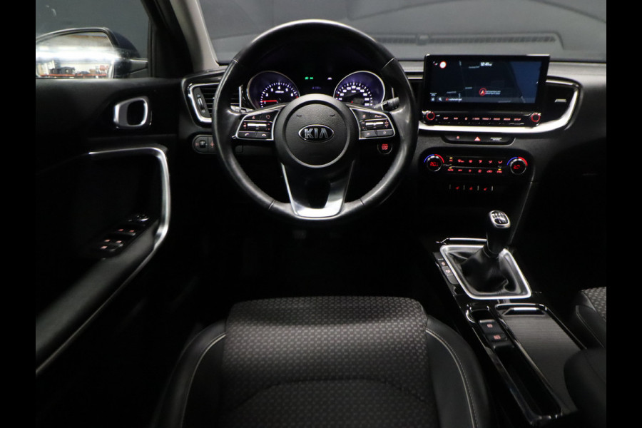 Kia Ceed 1.0 T-GDi DynamicPlusLine [CARPLAY, CRUISE CONTROL, STOEL EN STUURVERWARMING, HALF LEDER, CAMERA, PDC ACHTER, CLIMATE CONTROL, NAVIGATIE, NIEUWSTAAT]