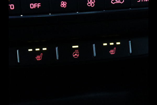 Kia Ceed 1.0 T-GDi DynamicPlusLine [CARPLAY, CRUISE CONTROL, STOEL EN STUURVERWARMING, HALF LEDER, CAMERA, PDC ACHTER, CLIMATE CONTROL, NAVIGATIE, NIEUWSTAAT]