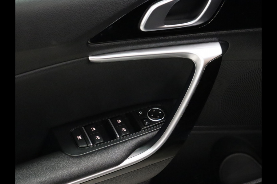 Kia Ceed 1.0 T-GDi DynamicPlusLine [CARPLAY, CRUISE CONTROL, STOEL EN STUURVERWARMING, HALF LEDER, CAMERA, PDC ACHTER, CLIMATE CONTROL, NAVIGATIE, NIEUWSTAAT]