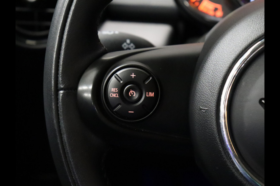 MINI Mini 1.5 Cooper Pepper [APPLE CARPLAY, SFEERVERLICHTING, CRUISE CONTROL, CLIMATE CONTROL, KEYLESS START, NAVIGATIE, NIEUWSTAAT]