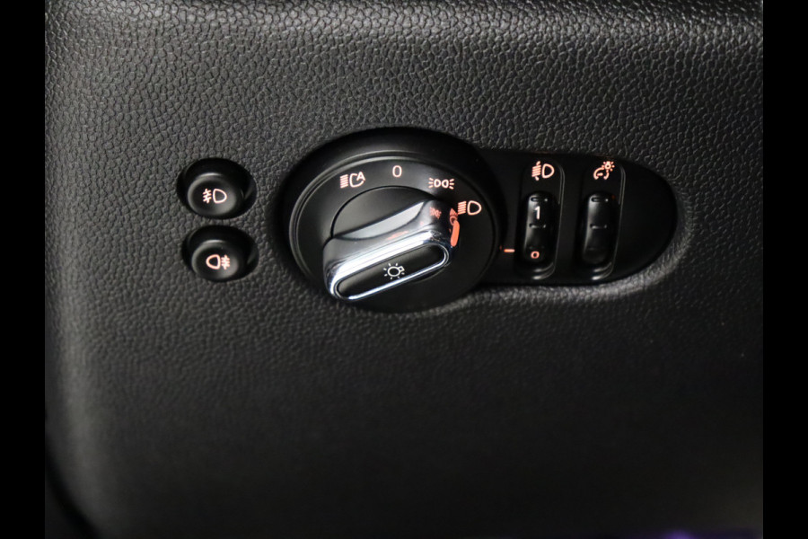 MINI Mini 1.5 Cooper Pepper [APPLE CARPLAY, SFEERVERLICHTING, CRUISE CONTROL, CLIMATE CONTROL, KEYLESS START, NAVIGATIE, NIEUWSTAAT]