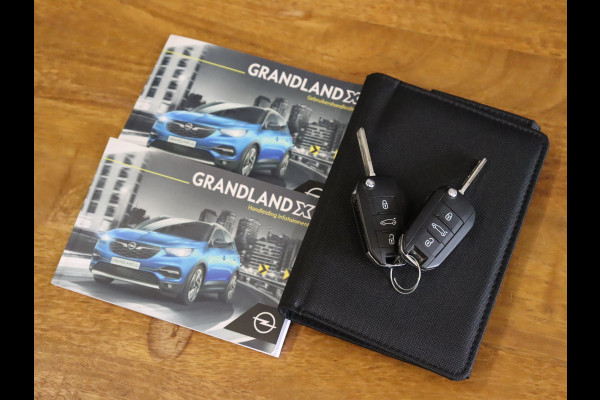 Opel Grandland X 1.2 Turbo Business Executive [APPLE CARPLAY, STUUR EN STOELVERWARMING, CLIMATE CONTROL, CRUISE CONTROL, TREKHAAK, NAVIGATIE, NIEUWSTAAT]