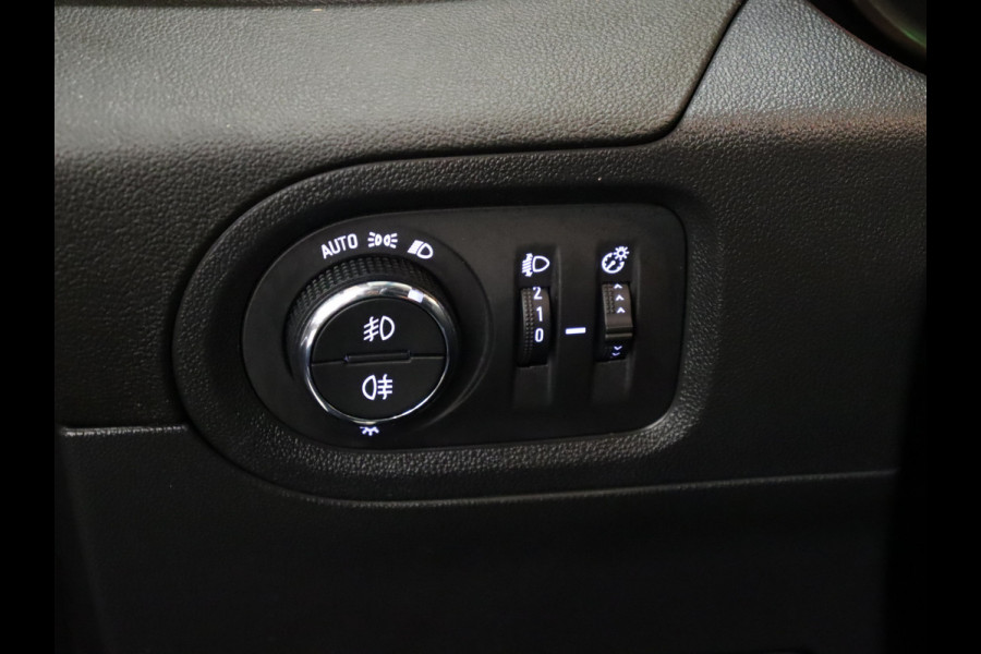 Opel Grandland X 1.2 Turbo Business Executive [APPLE CARPLAY, STUUR EN STOELVERWARMING, CLIMATE CONTROL, CRUISE CONTROL, TREKHAAK, NAVIGATIE, NIEUWSTAAT]