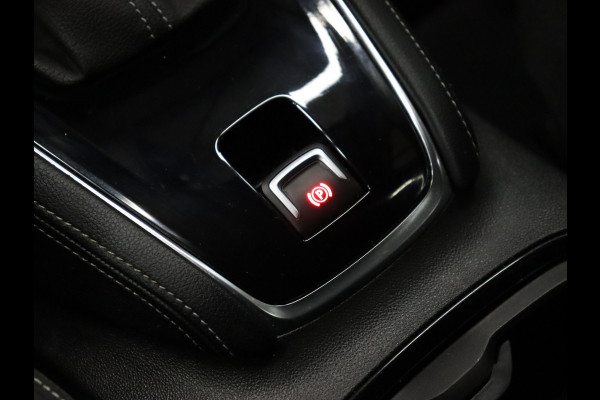 Opel Grandland X 1.2 Turbo Business Executive [APPLE CARPLAY, STUUR EN STOELVERWARMING, CLIMATE CONTROL, CRUISE CONTROL, TREKHAAK, NAVIGATIE, NIEUWSTAAT]