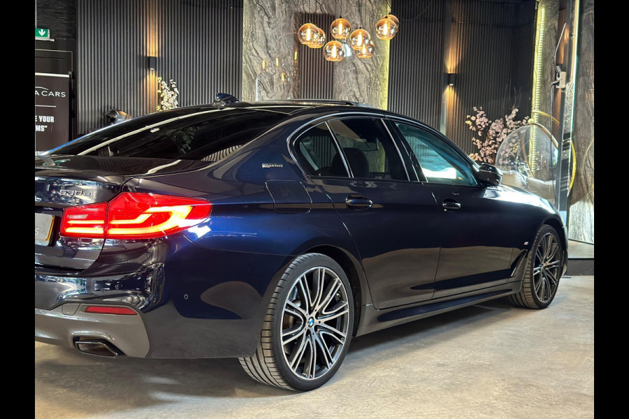 BMW 5 Serie 530e M Perfomance|PANO|FULL OPTION!
