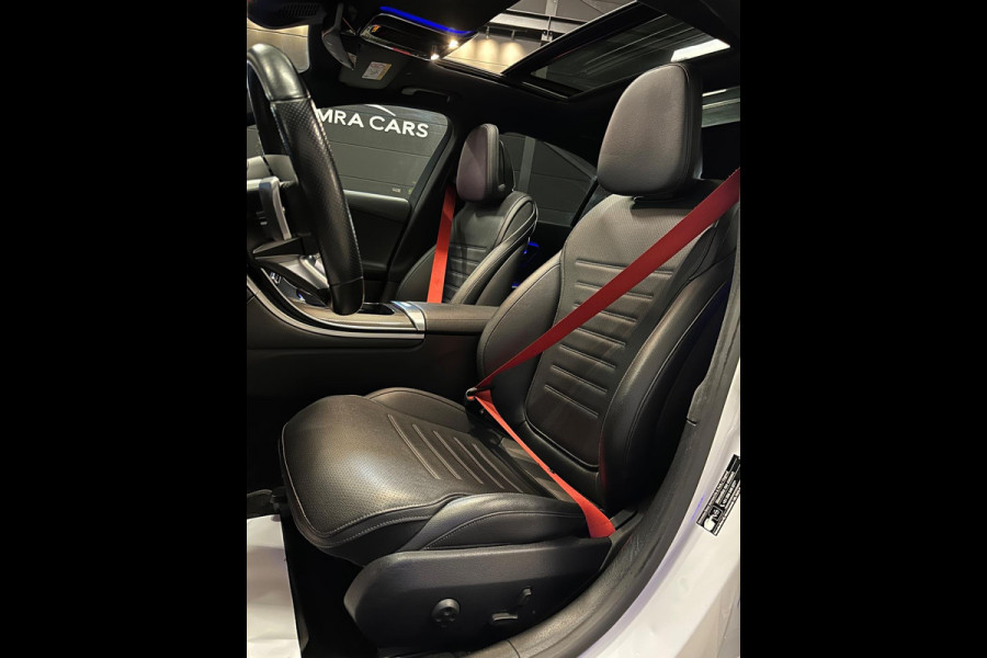Mercedes-Benz C-Klasse 180 AMG Line|PANO|SFEER|BOMVOL