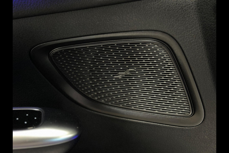 Mercedes-Benz C-Klasse 180 AMG Line|PANO|SFEER|BOMVOL