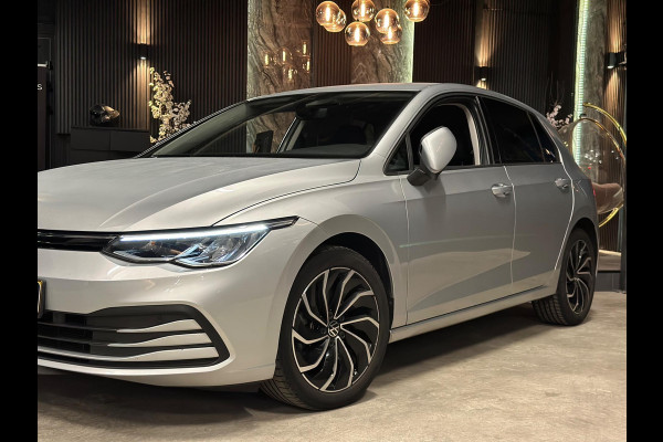 Volkswagen Golf 1.5 eTSI Style|DSG|Bomvol