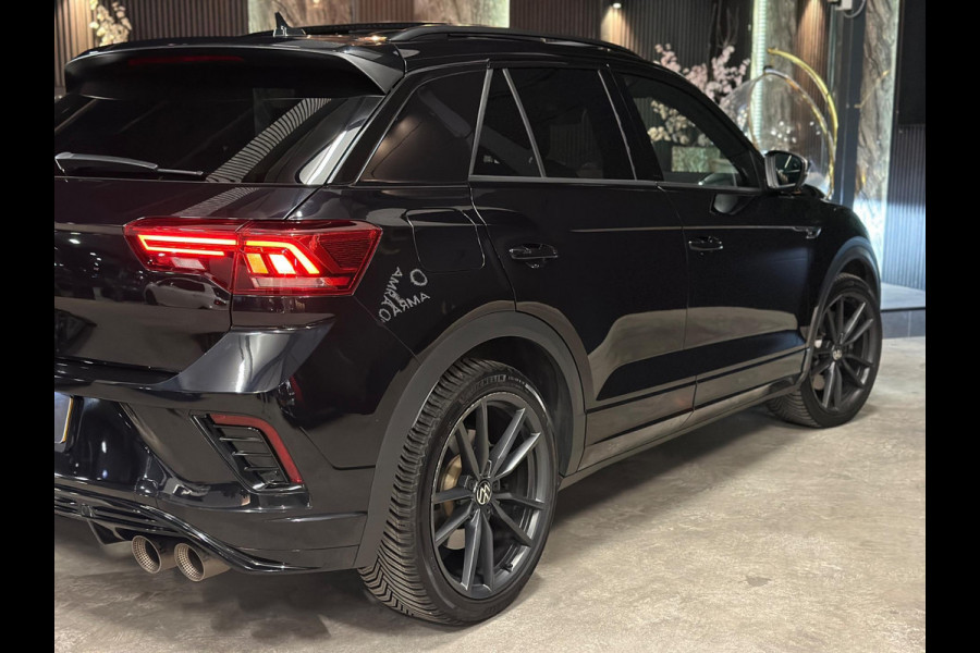 Volkswagen T-Roc 2.0 TSI 4Motion R|PANO|AKRA|FULL OPTION!