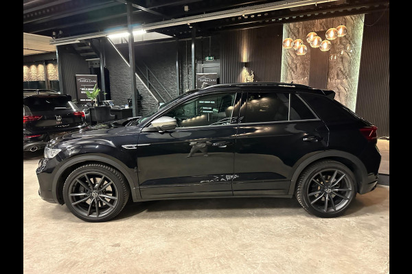 Volkswagen T-Roc 2.0 TSI 4Motion R|PANO|AKRA|FULL OPTION!