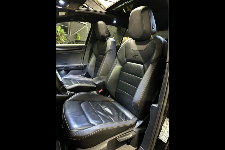 Volkswagen T-Roc 2.0 TSI 4Motion R|PANO|AKRA|FULL OPTION!
