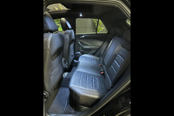 Volkswagen T-Roc 2.0 TSI 4Motion R|PANO|AKRA|FULL OPTION!