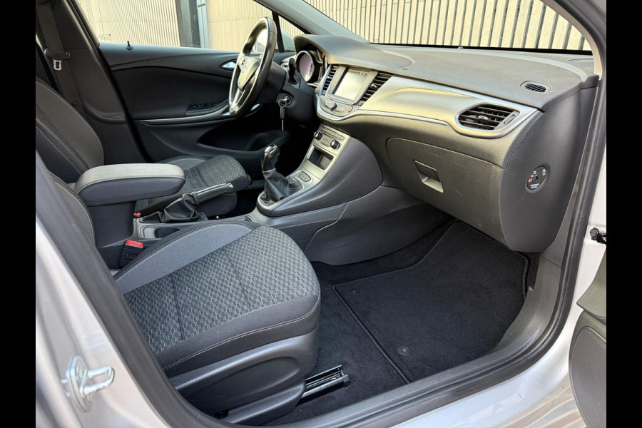 Opel Astra Sports Tourer 1.2 Edition - Camera - Navigatie - Cruise