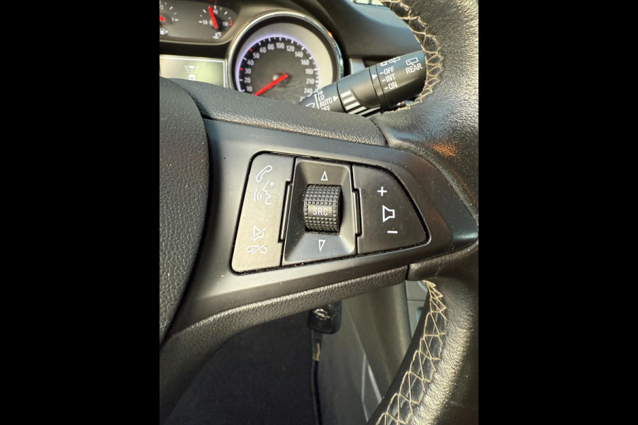 Opel Astra Sports Tourer 1.2 Edition - Camera - Navigatie - Cruise