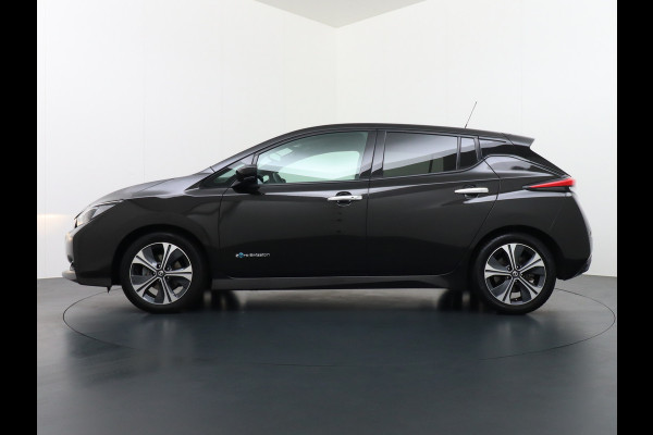 Nissan Leaf 2.ZERO EDITION 40kWh Trekhaak Adaptieve Cruise Control Navi 360°Camera Apple Carplay Android Auto Stuur+Stoelverwarming Keyless Pdc Led Bluetooth DAB Dodehoek Detector Privacy Glas Rijstrooksensor met correctie Verkeersbord detectie Origineel Nederlandse Auto