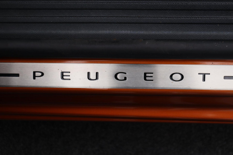 Peugeot 2008 1.2 PureTech GT-Line * Origineel Nederlands * Camera Apple carplay / Android Auto