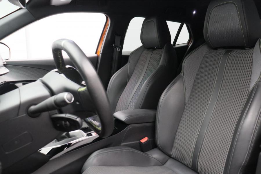 Peugeot 2008 1.2 PureTech GT-Line * Origineel Nederlands * Camera Apple carplay / Android Auto