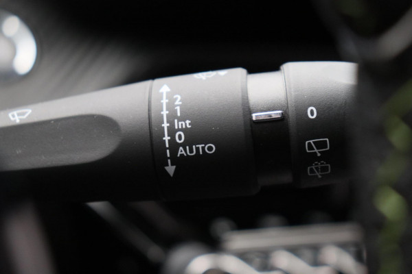 Peugeot 2008 1.2 PureTech GT-Line * Origineel Nederlands * Camera Apple carplay / Android Auto