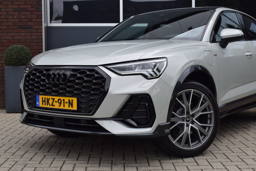 Audi Q3 Sportback 45 TFSIe S-line | Pano | Camera | 20"