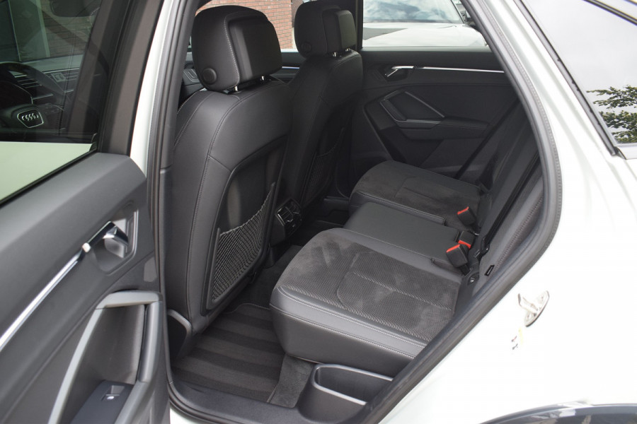 Audi Q3 Sportback 45 TFSIe S-line | Pano | Camera | 20"