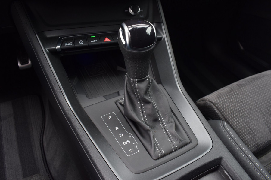 Audi Q3 Sportback 45 TFSIe S-line | Pano | Camera | 20"