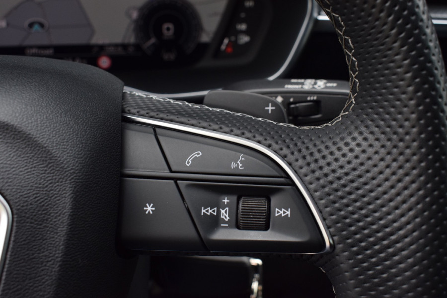 Audi Q3 Sportback 45 TFSIe S-line | Pano | Camera | 20"