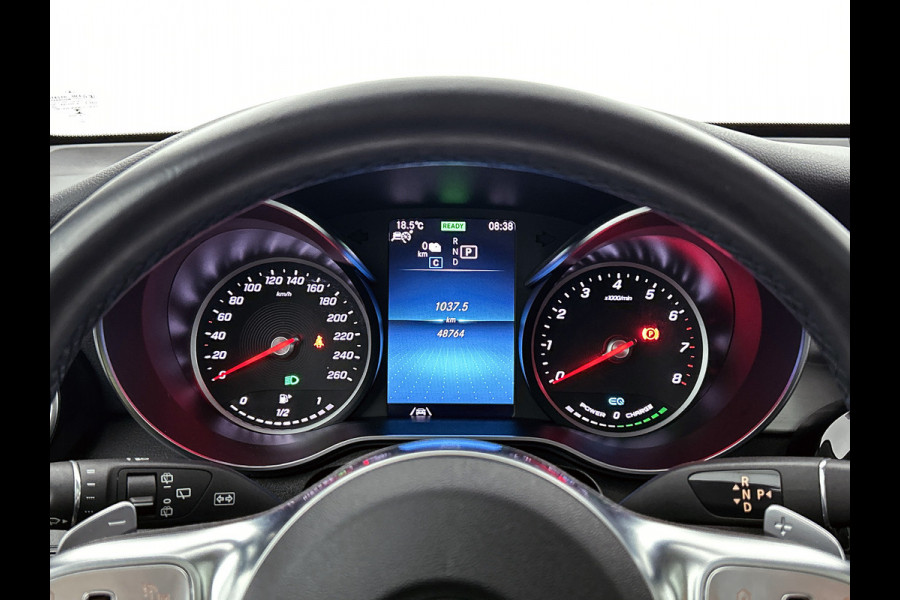 Mercedes-Benz GLC 300 e 4MATIC Business Solution AMG | Panoramadak | Lichtmetalen velgen | Navigatie | Parking support | camera achter | Inclusief 24 maanden MB Certified garantie voor Europa.