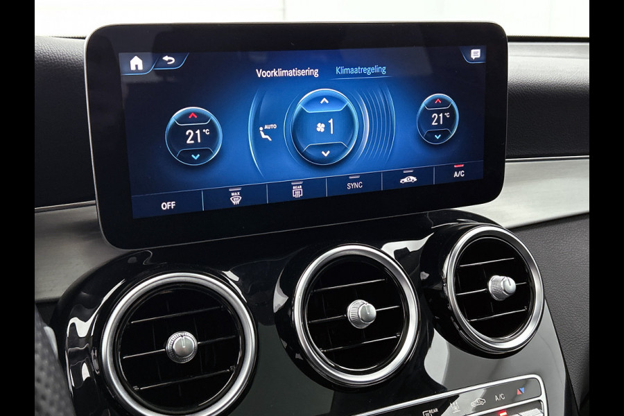 Mercedes-Benz GLC 300 e 4MATIC Business Solution AMG | Panoramadak | Lichtmetalen velgen | Navigatie | Parking support | camera achter | Inclusief 24 maanden MB Certified garantie voor Europa.