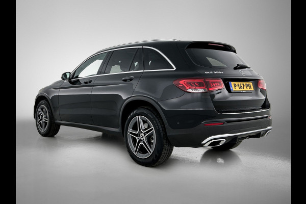 Mercedes-Benz GLC 300 e 4MATIC Business Solution AMG | Panoramadak | Lichtmetalen velgen | Navigatie | Parking support | camera achter | Inclusief 24 maanden MB Certified garantie voor Europa.