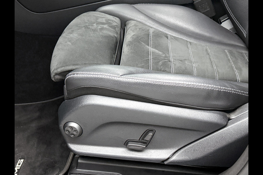 Mercedes-Benz GLC 300 e 4MATIC Business Solution AMG | Panoramadak | Lichtmetalen velgen | Navigatie | Parking support | camera achter | Inclusief 24 maanden MB Certified garantie voor Europa.
