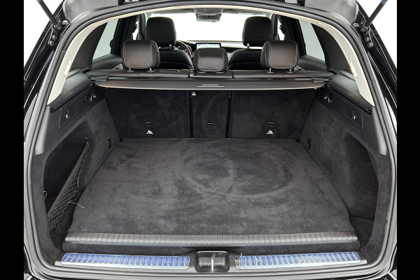 Mercedes-Benz GLC 300 e 4MATIC Business Solution AMG | Panoramadak | Lichtmetalen velgen | Navigatie | Parking support | camera achter | Inclusief 24 maanden MB Certified garantie voor Europa.