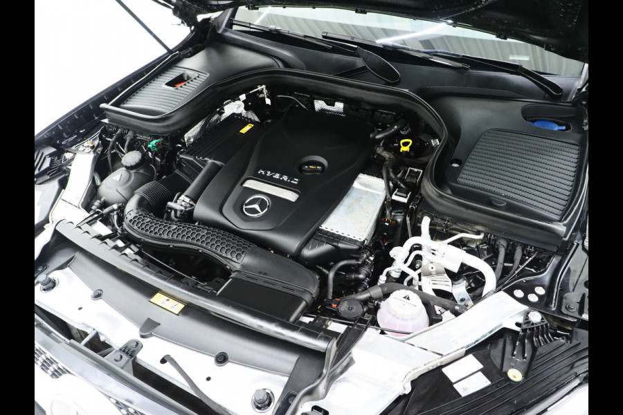 Mercedes-Benz GLC 300e 4MATIC AMG | Panoramadak | 360 | Keyless | Virtual | Stoelverwarming | Carplay