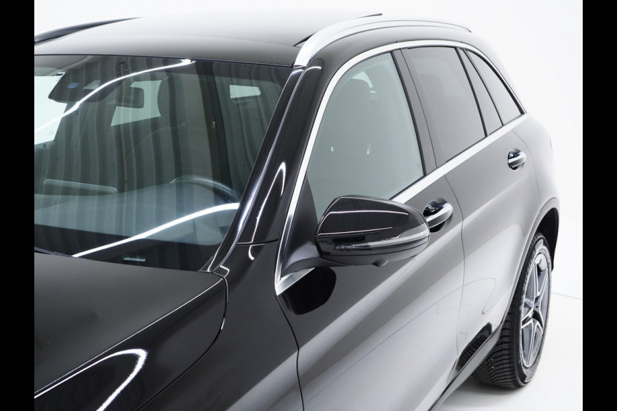 Mercedes-Benz GLC 300e 4MATIC AMG | Panoramadak | 360 | Keyless | Virtual | Stoelverwarming | Carplay
