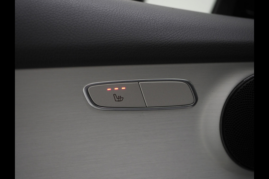 Mercedes-Benz GLC 300e 4MATIC AMG | Panoramadak | 360 | Keyless | Virtual | Stoelverwarming | Carplay