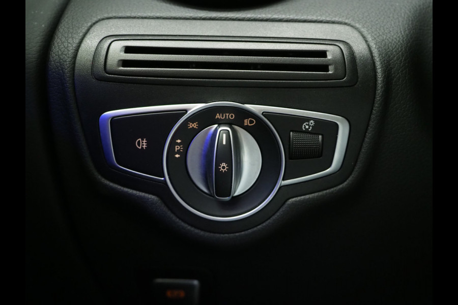 Mercedes-Benz GLC 300e 4MATIC AMG | Panoramadak | 360 | Keyless | Virtual | Stoelverwarming | Carplay