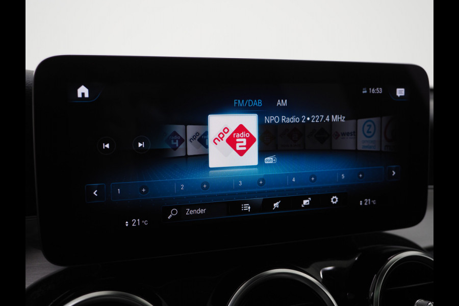 Mercedes-Benz GLC 300e 4MATIC AMG | Panoramadak | 360 | Keyless | Virtual | Stoelverwarming | Carplay