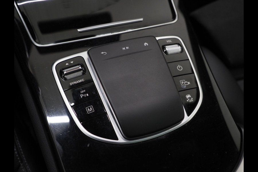 Mercedes-Benz GLC 300e 4MATIC AMG | Panoramadak | 360 | Keyless | Virtual | Stoelverwarming | Carplay