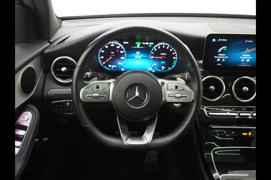 Mercedes-Benz GLC 300e 4MATIC AMG | Panoramadak | 360 | Keyless | Virtual | Stoelverwarming | Carplay