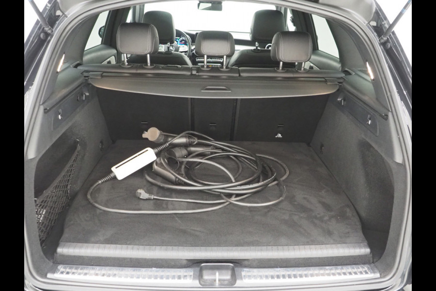 Mercedes-Benz GLC 300e 4MATIC AMG | Panoramadak | 360 | Keyless | Virtual | Stoelverwarming | Carplay