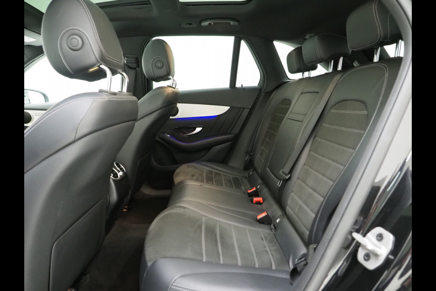 Mercedes-Benz GLC 300e 4MATIC AMG | Panoramadak | 360 | Keyless | Virtual | Stoelverwarming | Carplay