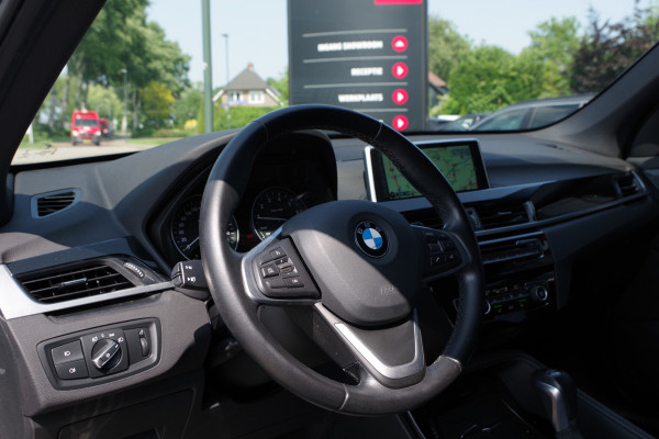 BMW X1 xDrive20i 192 PK Automaat High Executive, Head-Up, Climate Control, Trekhaak, Sportstoelen
