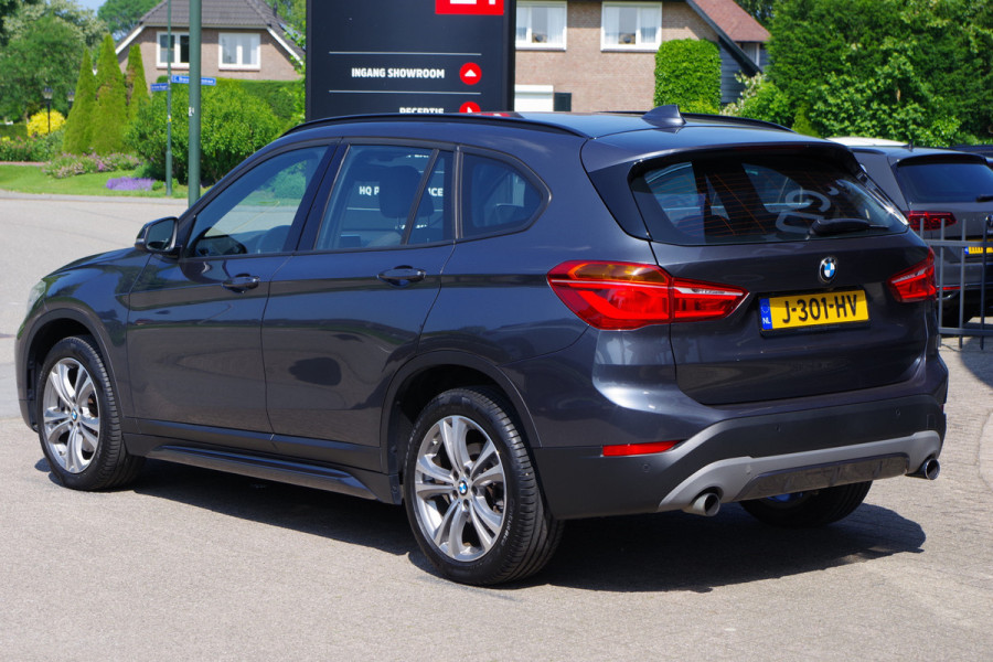 BMW X1 xDrive20i 192 PK Automaat High Executive, Head-Up, Climate Control, Trekhaak, Sportstoelen
