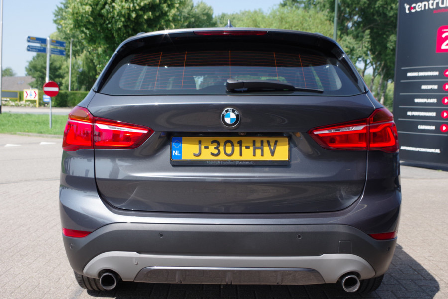 BMW X1 xDrive20i 192 PK Automaat High Executive, Head-Up, Climate Control, Trekhaak, Sportstoelen