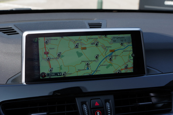 BMW X1 xDrive20i 192 PK Automaat High Executive, Head-Up, Climate Control, Trekhaak, Sportstoelen