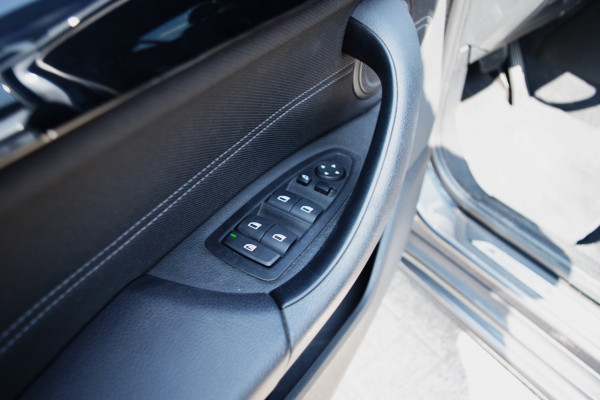 BMW X1 xDrive20i 192 PK Automaat High Executive, Head-Up, Climate Control, Trekhaak, Sportstoelen