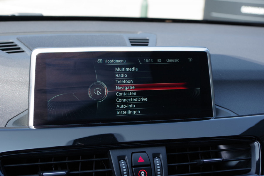 BMW X1 xDrive20i 192 PK Automaat High Executive, Head-Up, Climate Control, Trekhaak, Sportstoelen