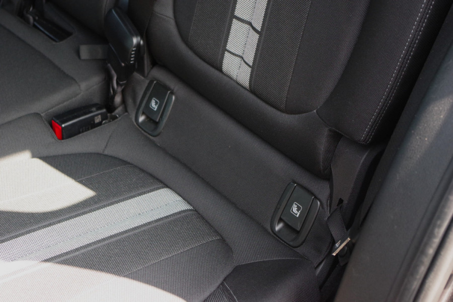 BMW X1 xDrive20i 192 PK Automaat High Executive, Head-Up, Climate Control, Trekhaak, Sportstoelen