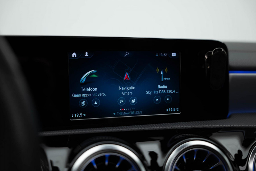 Mercedes-Benz CLA-Klasse Shooting Brake 250 e AMG Line |Pano|Leder|Ambient|Trekhaak|Adaptive|