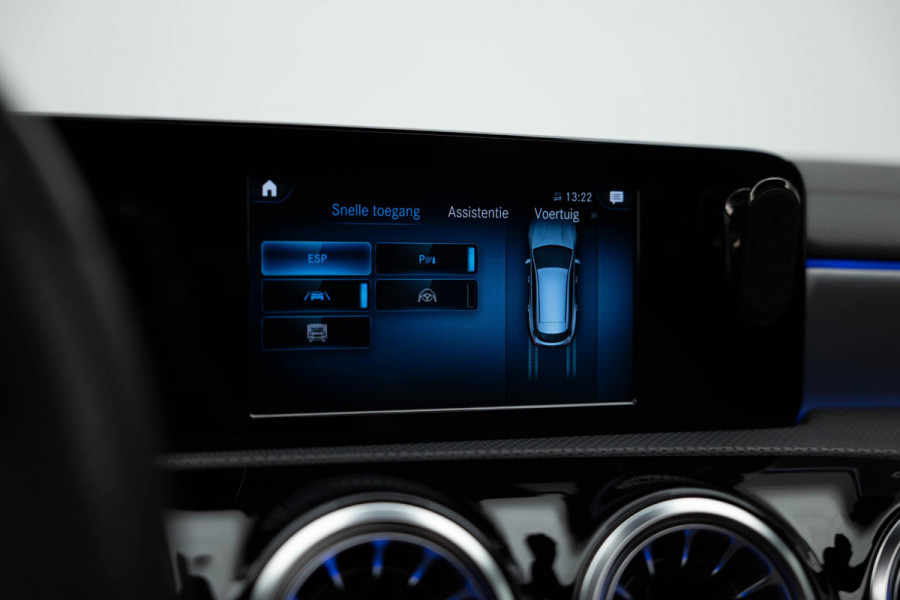 Mercedes-Benz CLA-Klasse Shooting Brake 250 e AMG Line |Pano|Leder|Ambient|Trekhaak|Adaptive|